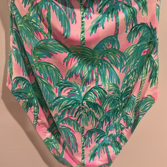 Lilly Pulitzer Dru Pink Blossom Suite Views One-Piece Swimsuit L33145 Size 10 - Picture 7 of 11